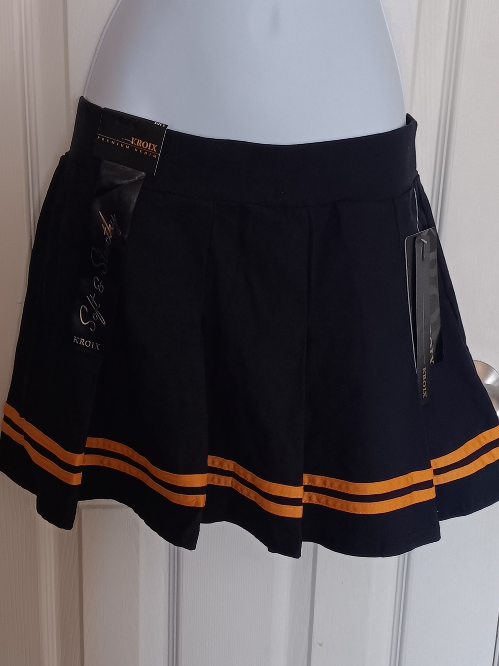 Kroix Blue Pleated Mini Skirt With Gold Hem Stripes Women's Size S New With Tags